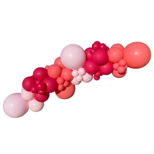 Kiss Me Balloon Garland